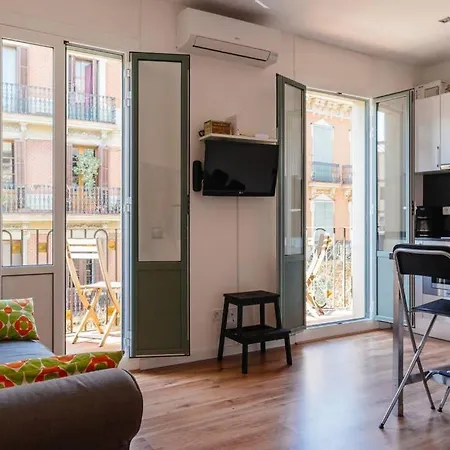 Nice Apartment In Gracia - Torrent De L'Olla Apartment *